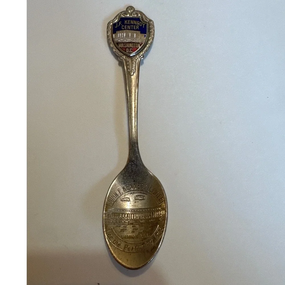 Vintage Washington DC Souvenir Spoons US‎ Capitol & JF Kennedy Center Set of 2